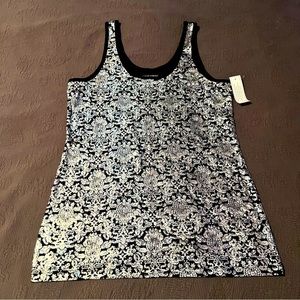 𝅺women’s Plus Size Siler Foil and Black Tank Top
